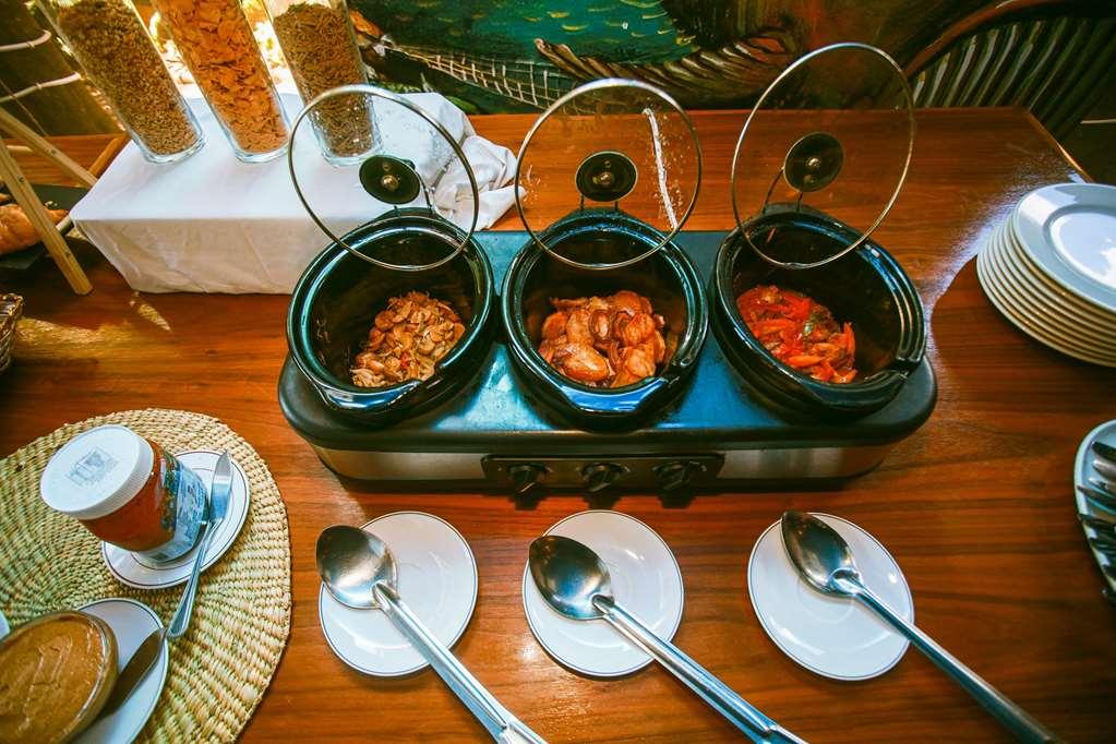 דאר א-סאלאם Colosseum Boutique Hotel & Spa מסעדה תמונה