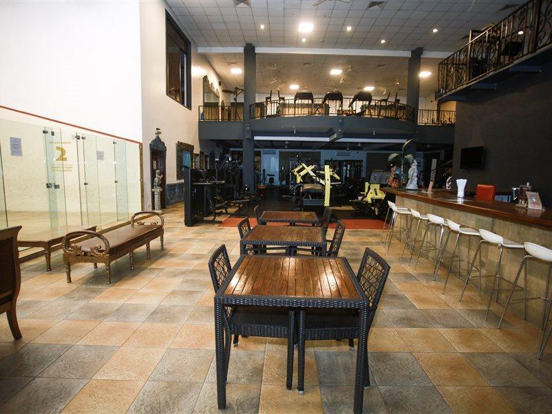 דאר א-סאלאם Colosseum Boutique Hotel & Spa מראה חיצוני תמונה
