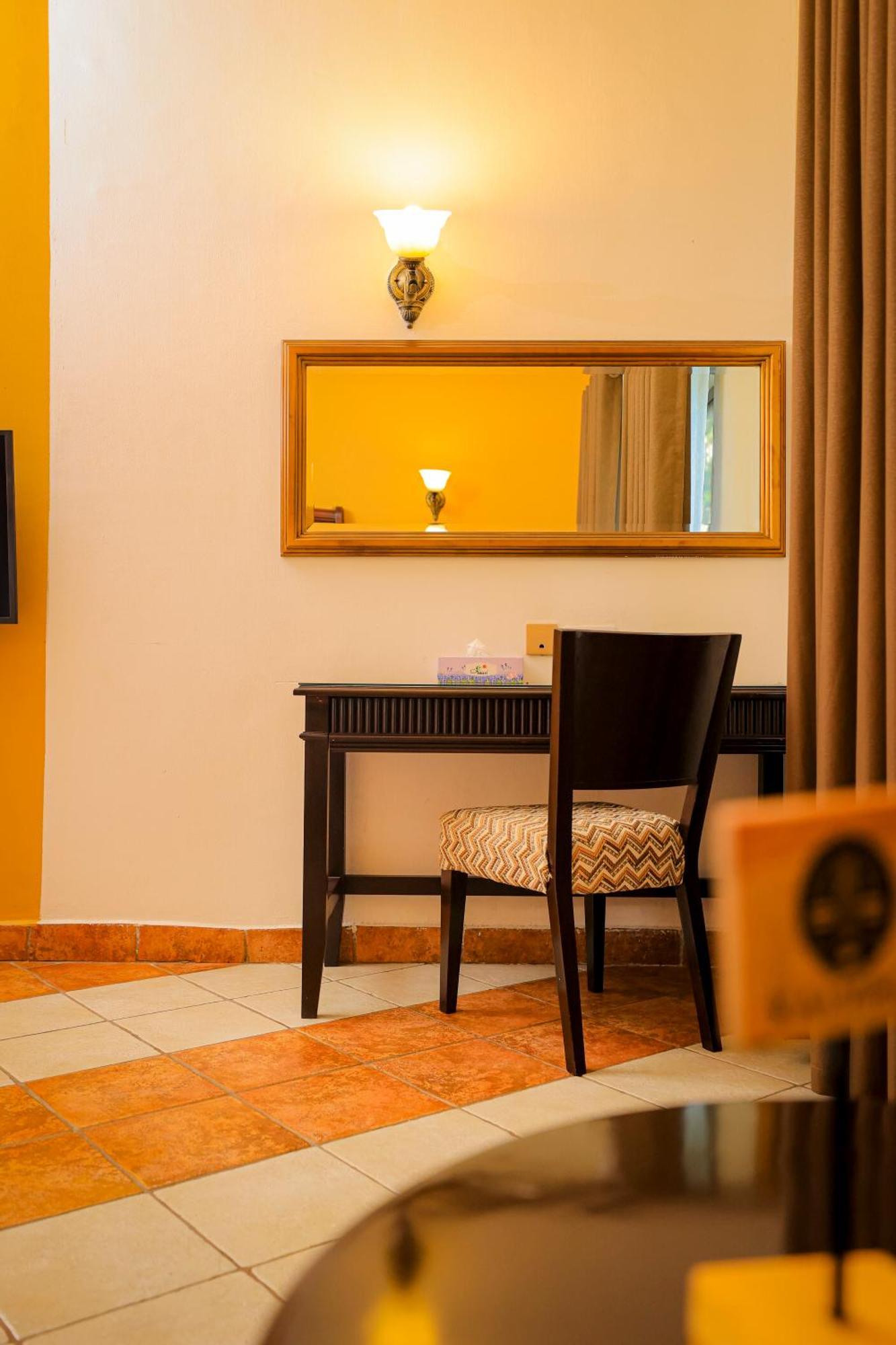 דאר א-סאלאם Colosseum Boutique Hotel & Spa חדר תמונה