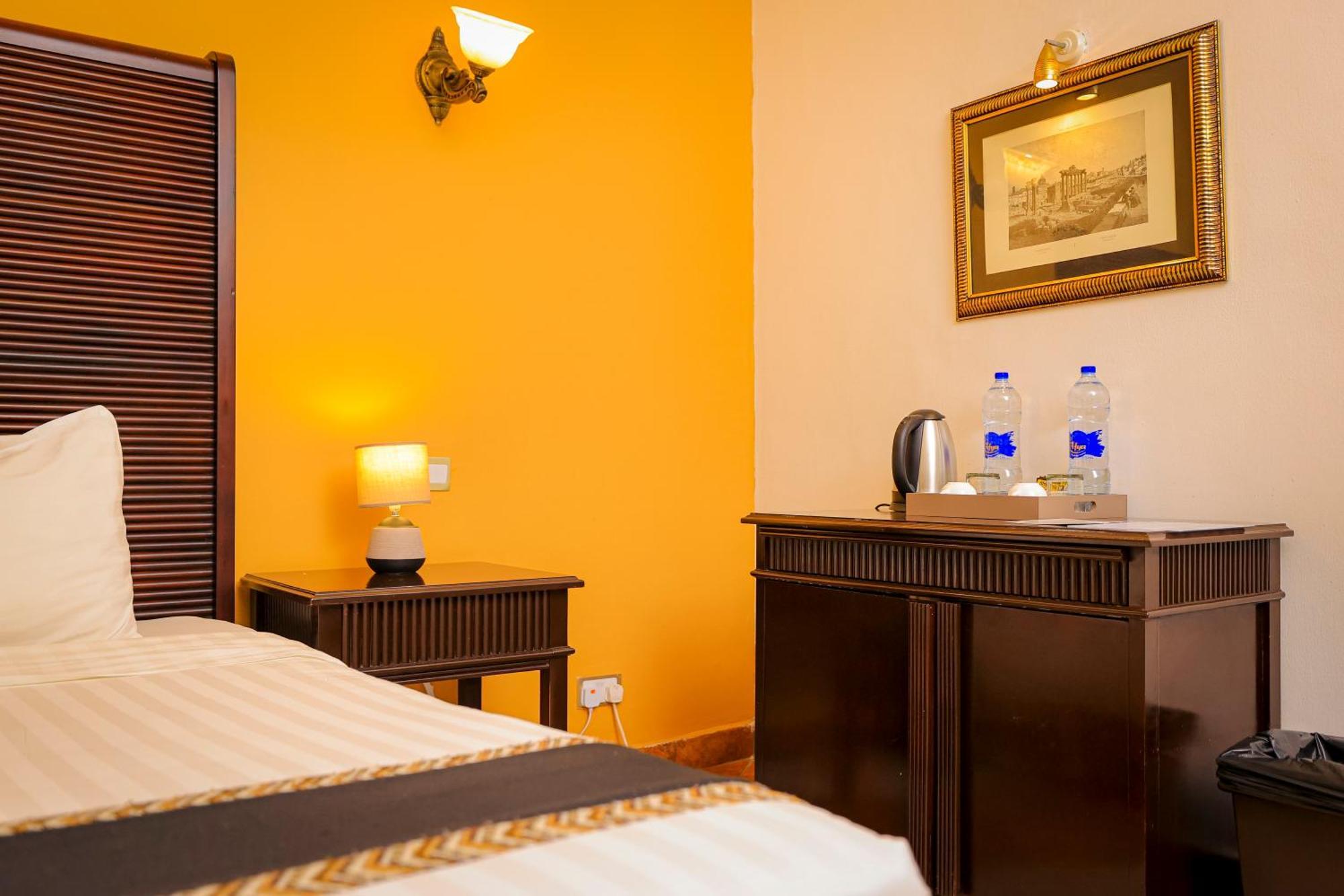 דאר א-סאלאם Colosseum Boutique Hotel & Spa חדר תמונה