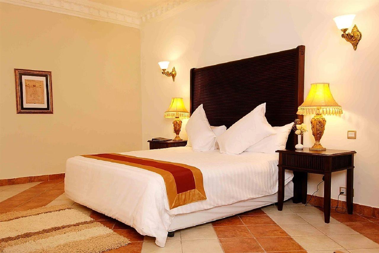 דאר א-סאלאם Colosseum Boutique Hotel & Spa מראה חיצוני תמונה